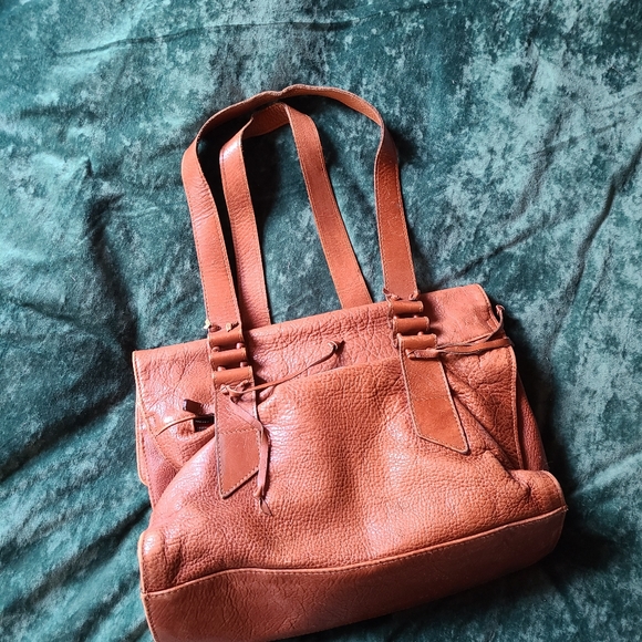 Thick pebbled leather shoulder bag satchel - Picture 12 of 15